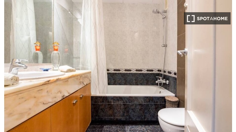 Double room Barcelona, 2 beds, 160m² — photo 15