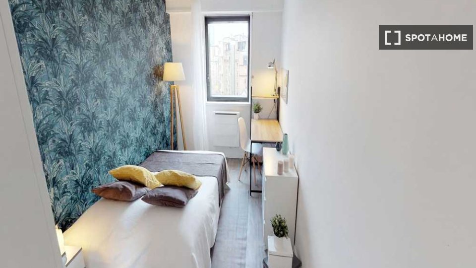 Double room Paris, 5 beds, 120m² — photo 1