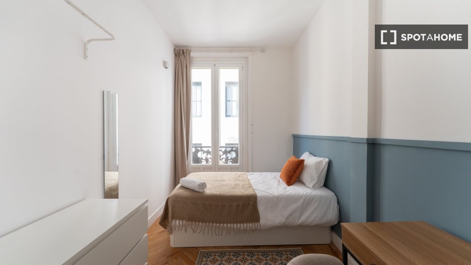 Double room Madrid, 9 beds — photo 14