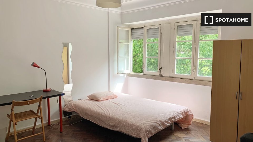 Double room Lisbon, 7 beds — photo 18