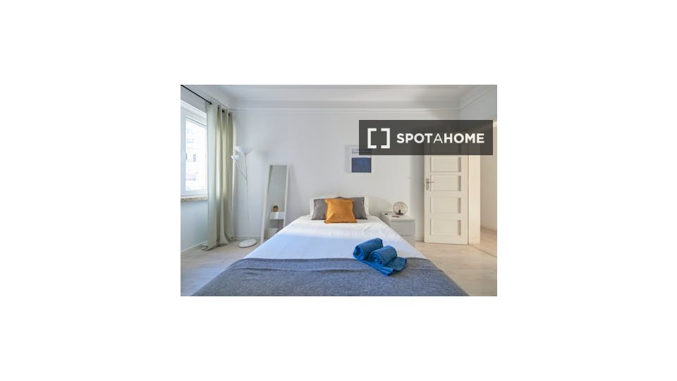 Double room Lisbon, 4 beds — photo 3