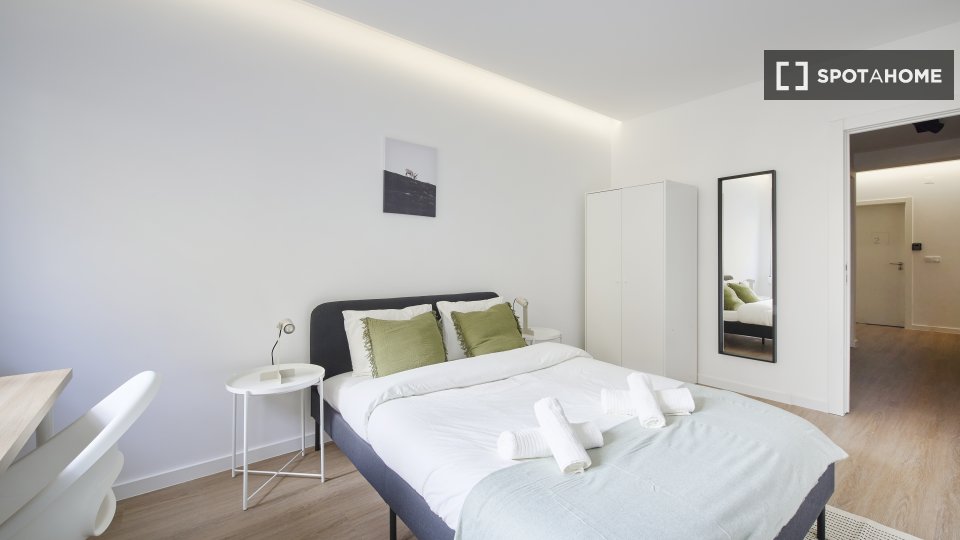Double room Lisbon, 5 beds — photo 2