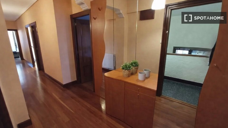 Apartment Bilbao, 2 beds, 80m² — photo 21