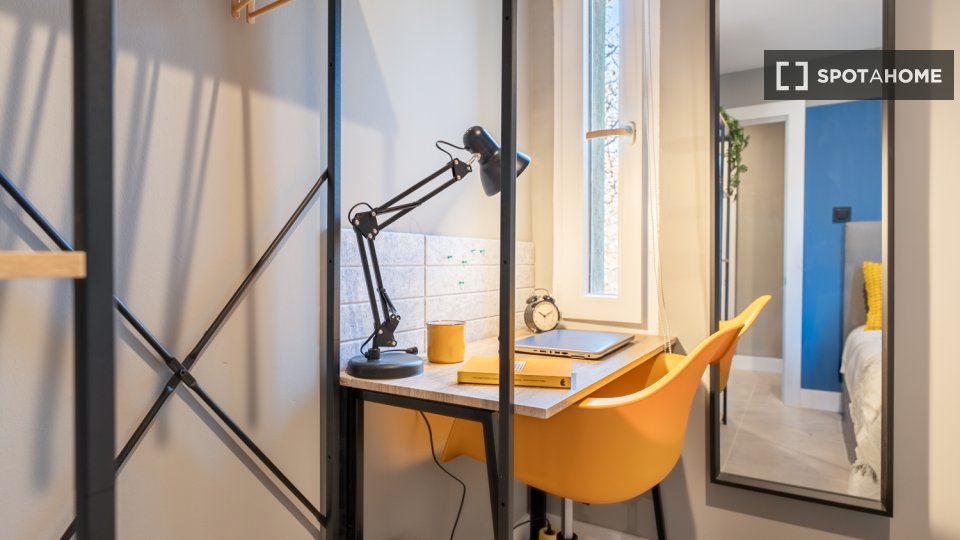 Double room Madrid, 6 beds, 70m² — photo 19