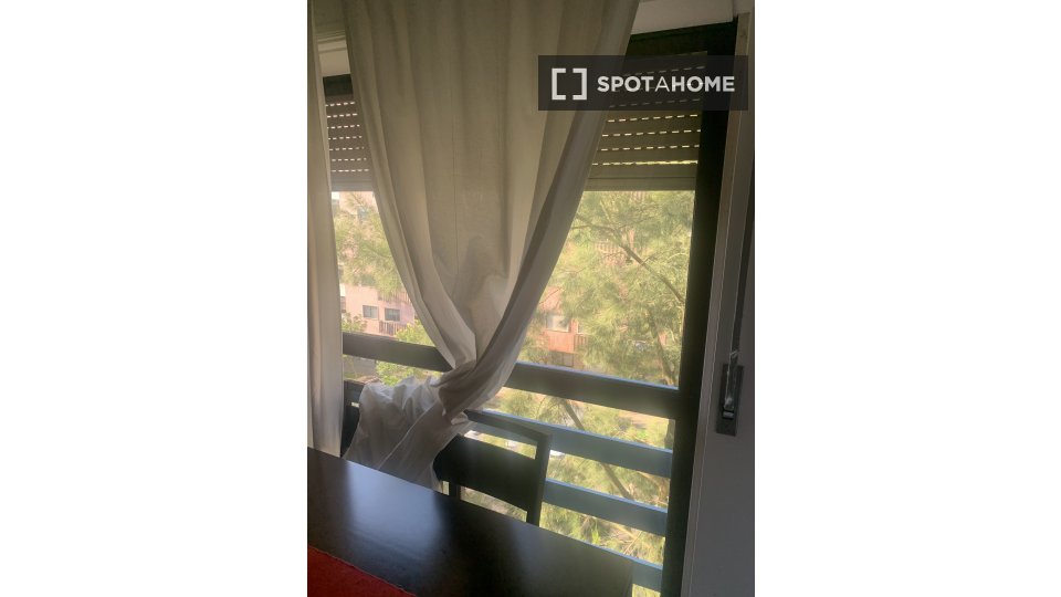 Double room Lisbon, 2 beds, 80m² — photo 1