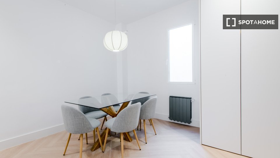 Apartment Madrid, 2 beds — photo 16