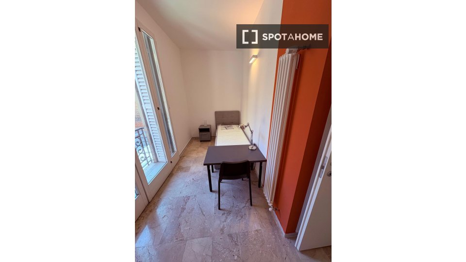Double room Bologna, 10 beds, 232m² — photo 13