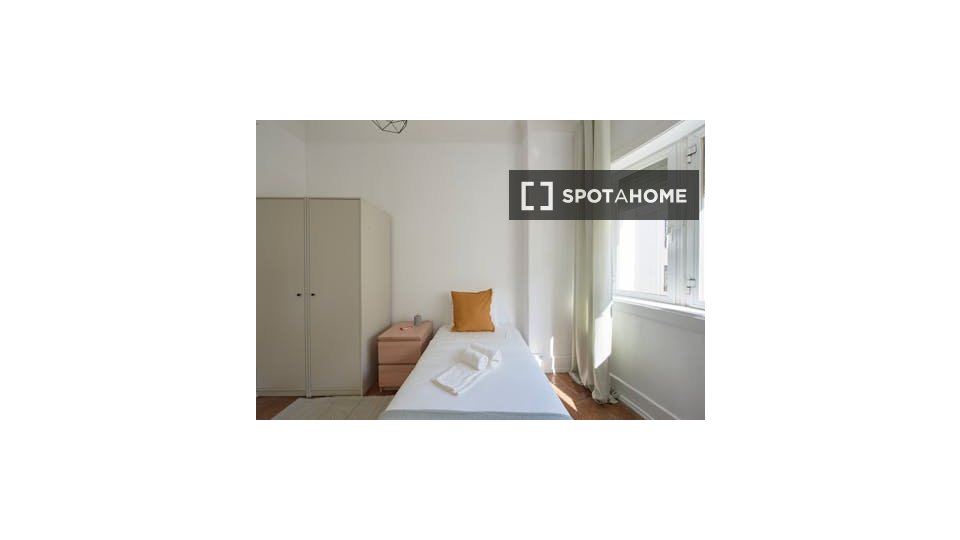 Double room Lisbon, 7 beds — photo 2