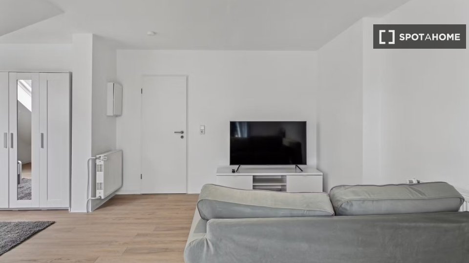 Double room Hamburg, 3 beds, 74m² — photo 25