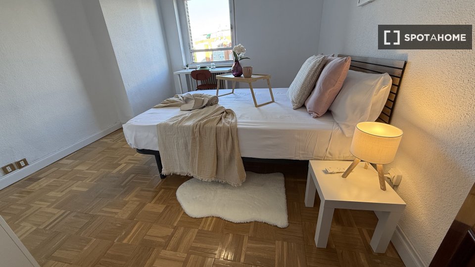 Double room Madrid, 6 beds — photo 10
