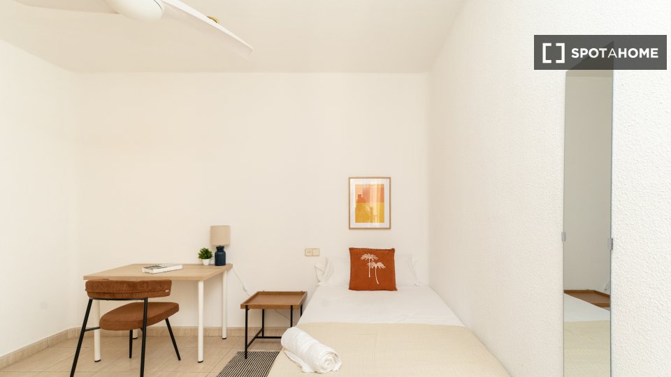 Double room Madrid, 7 beds — photo 6
