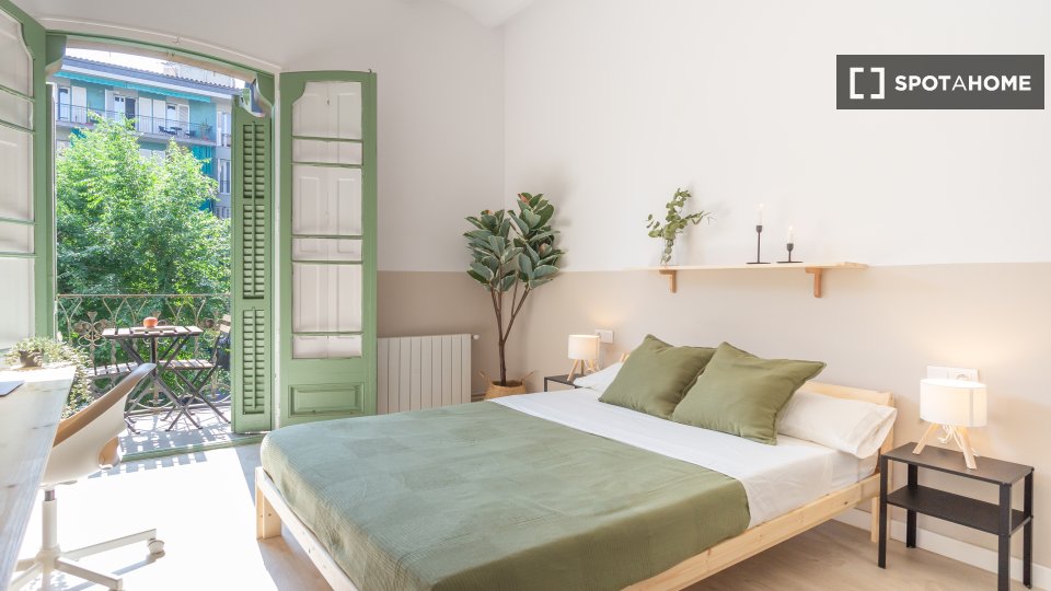 Double room Barcelona, 4 beds, 90m² — photo 8