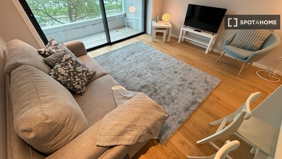 Apartment Porto, 1 bed, 60m² — photo 2