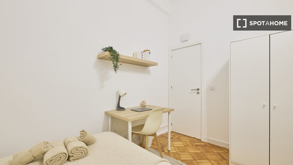 Double room Lisbon, 11 beds — photo 22