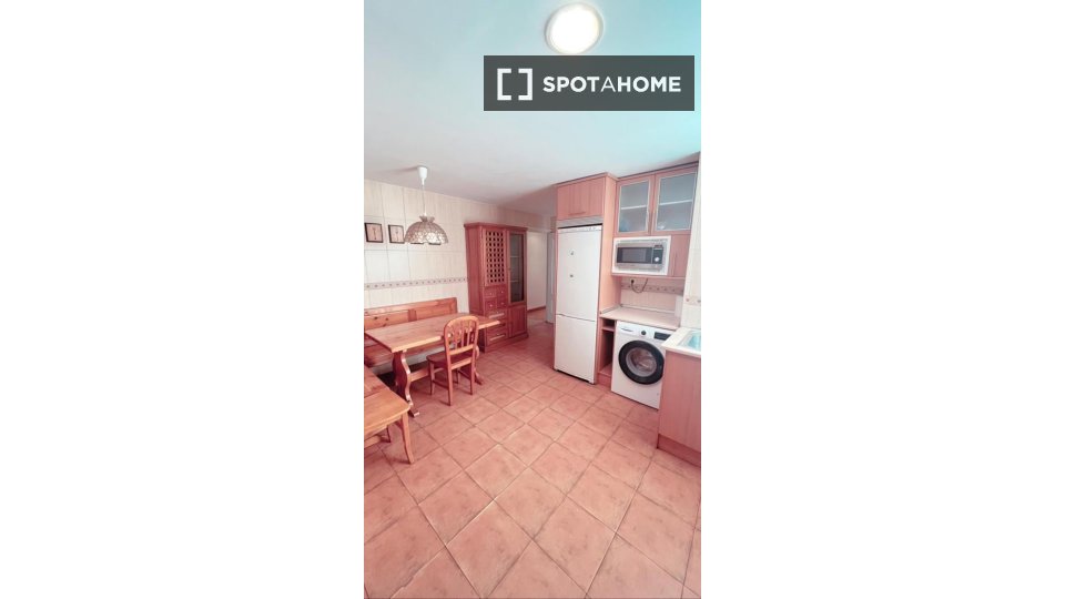Double room Madrid, 6 beds — photo 5