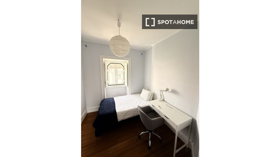 Double room Lisbon, 8 beds — photo 12
