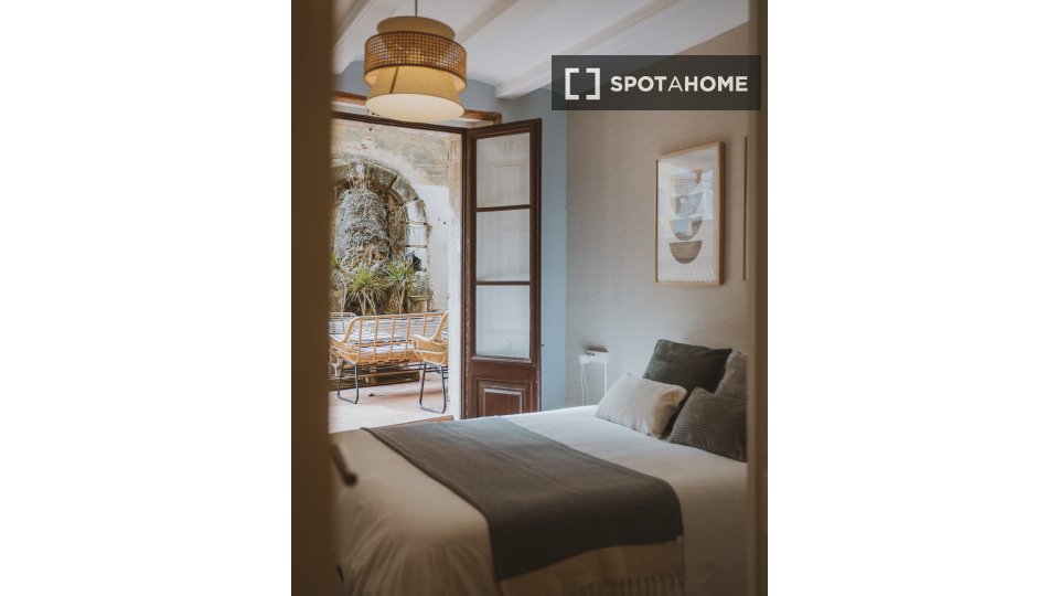 Double room Barcelona, 5 beds, 140m² — photo 26