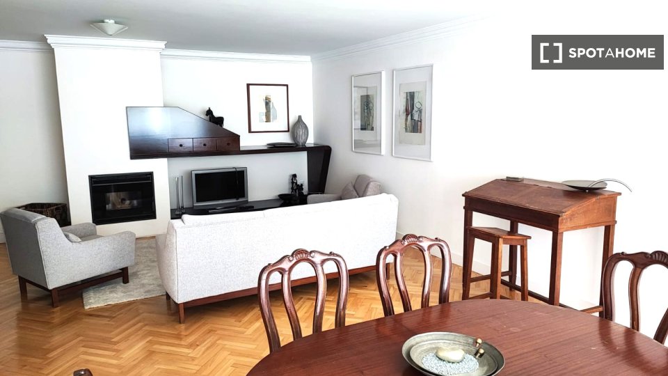 Apartment Porto, 4 beds, 165m² — photo 16