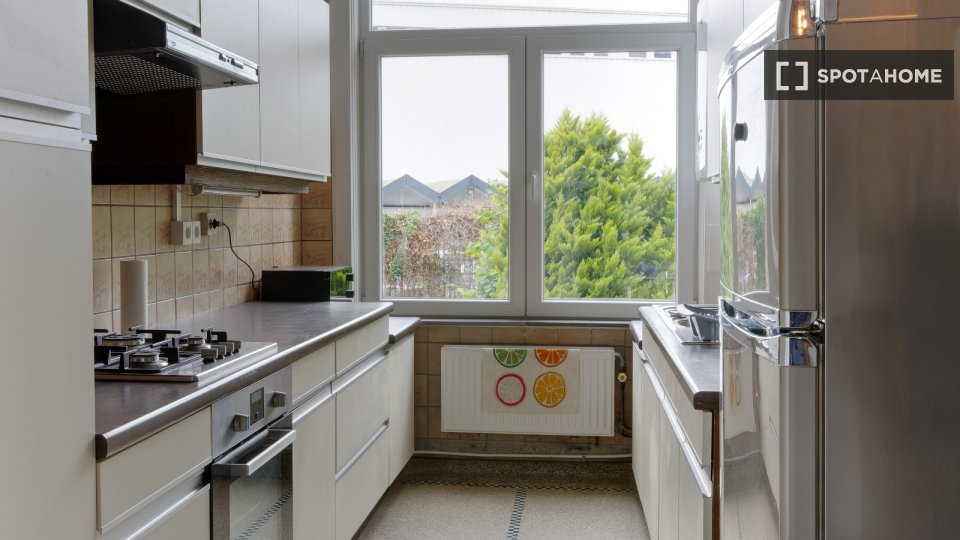 Apartment Brussels, 1 bed, 125m² — photo 1