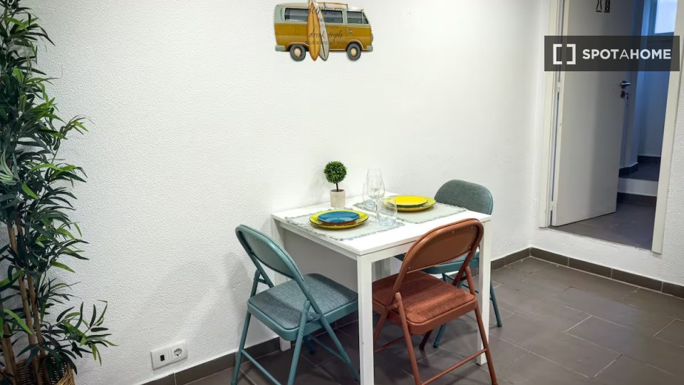 Apartment Lisbon, 1 bed — photo 1