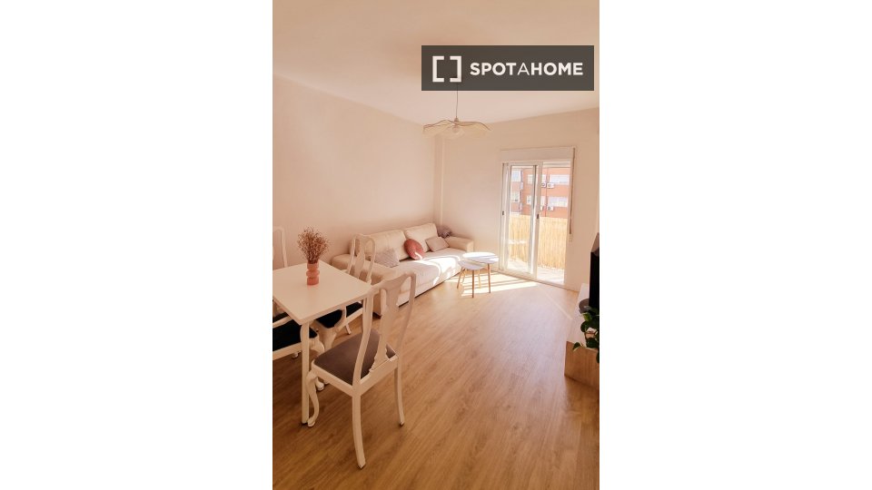 Apartment Valencia, 2 beds, 60m² — photo 1