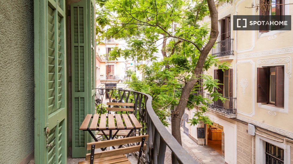 Double room Barcelona, 4 beds, 90m² — photo 12