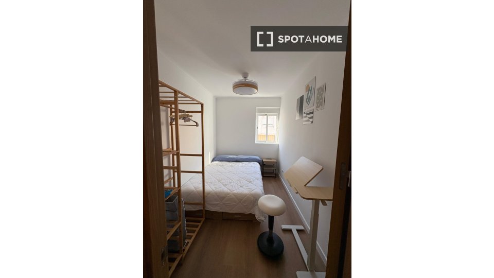 Double room Valencia, 5 beds, 70m² — photo 10