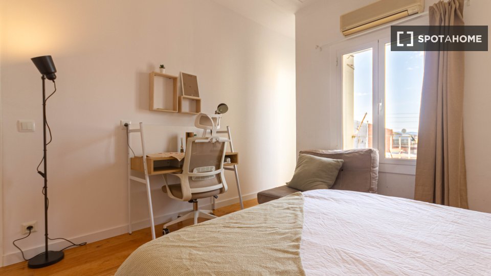 Double room Barcelona, 6 beds — photo 18