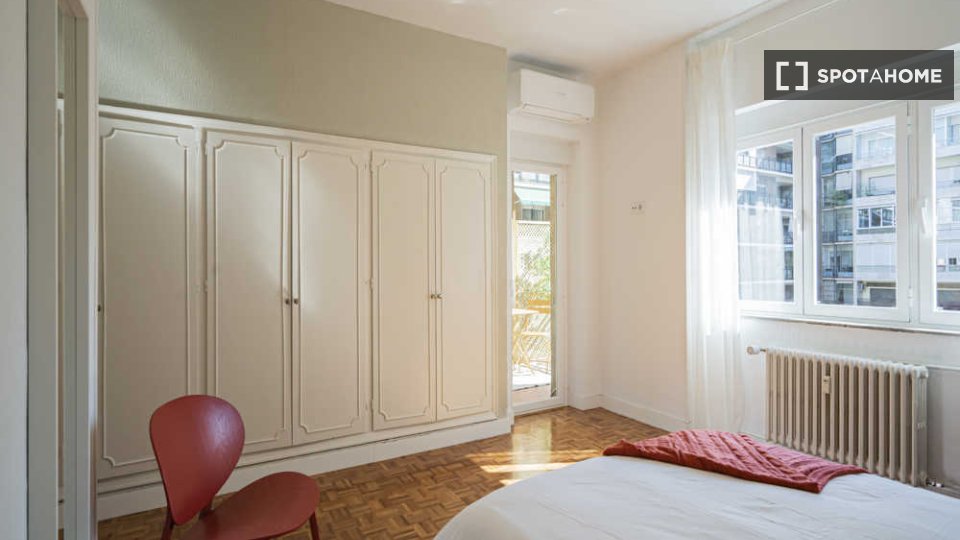 Double room Madrid, 6 beds — photo 92