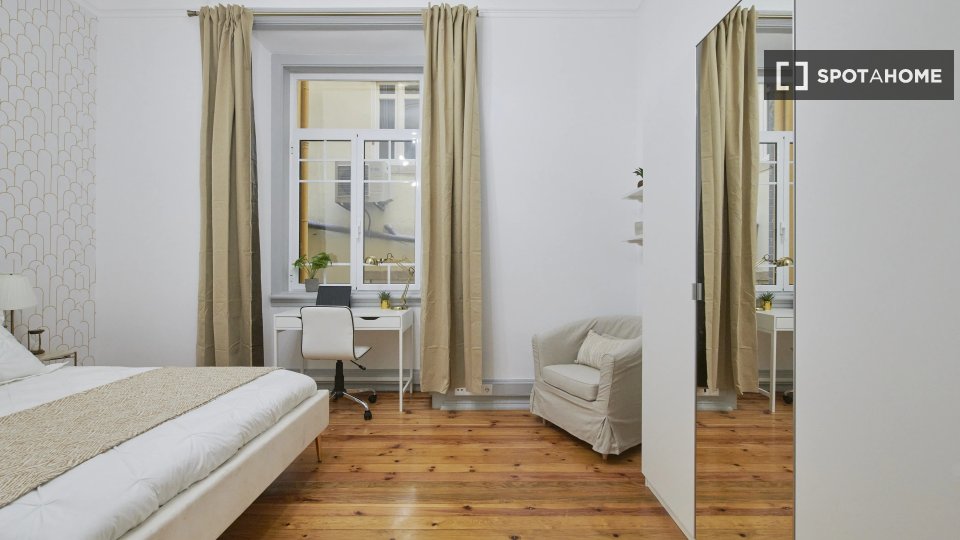 Double room Lisbon, 10 beds — photo 1
