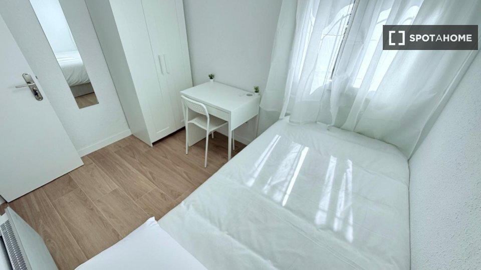 Camera doppia Madrid, 5 camere — foto 5