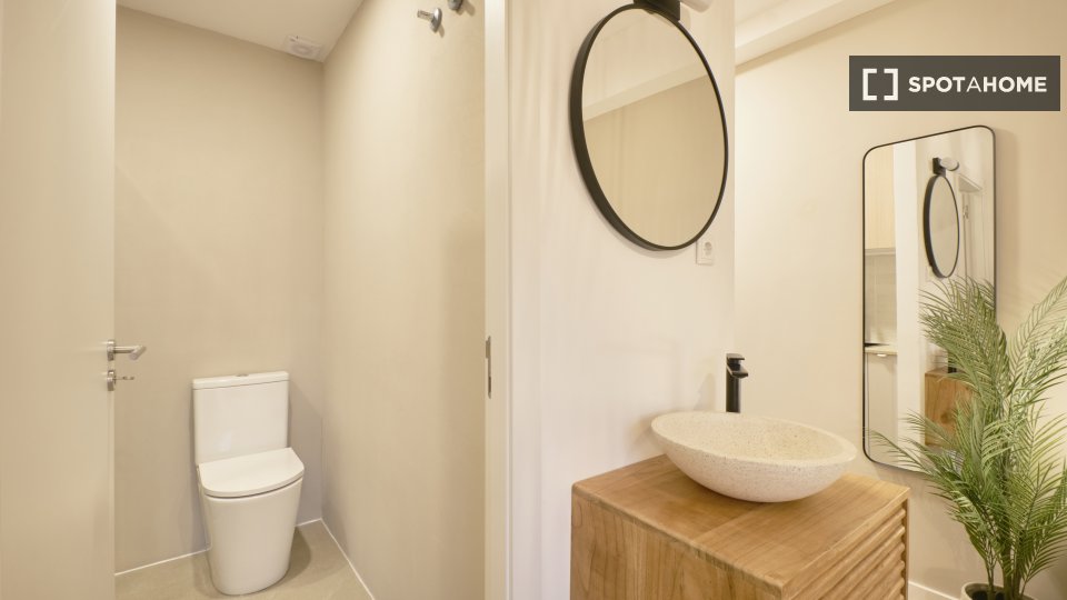 Double room Lisbon, 9 beds — photo 14