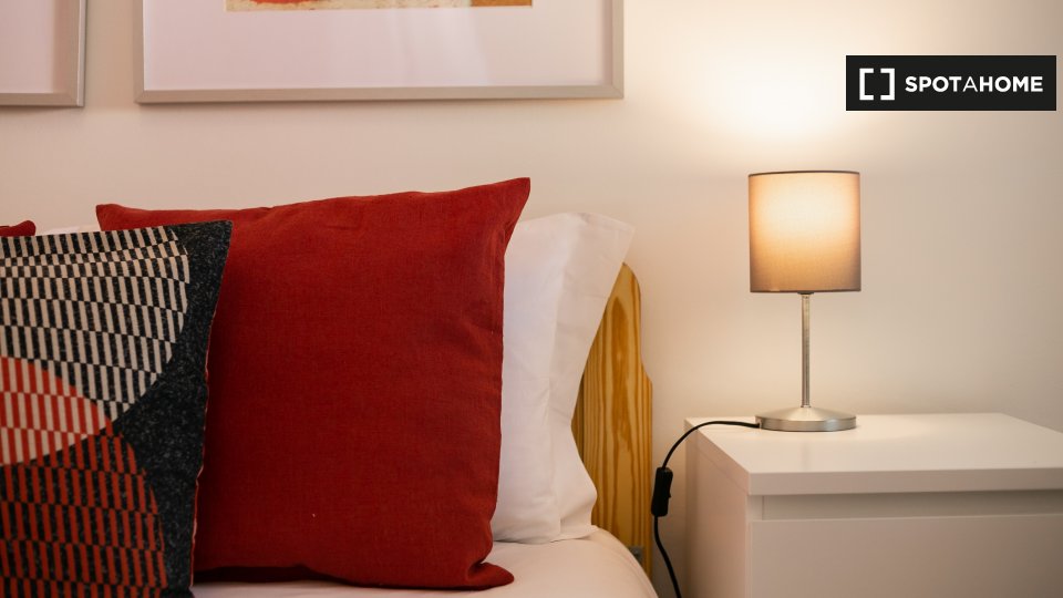 Double room Lisbon, 4 beds — photo 5