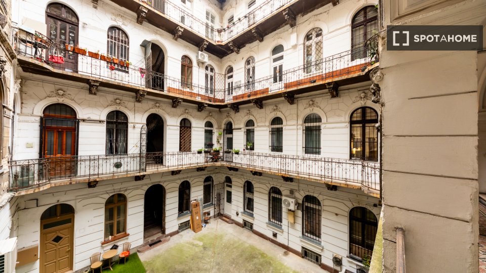 Double room Budapest, 3 beds, 100m² — photo 4