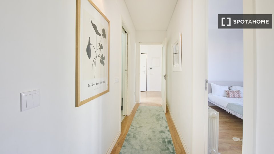 Double room Lisbon, 4 beds — photo 15