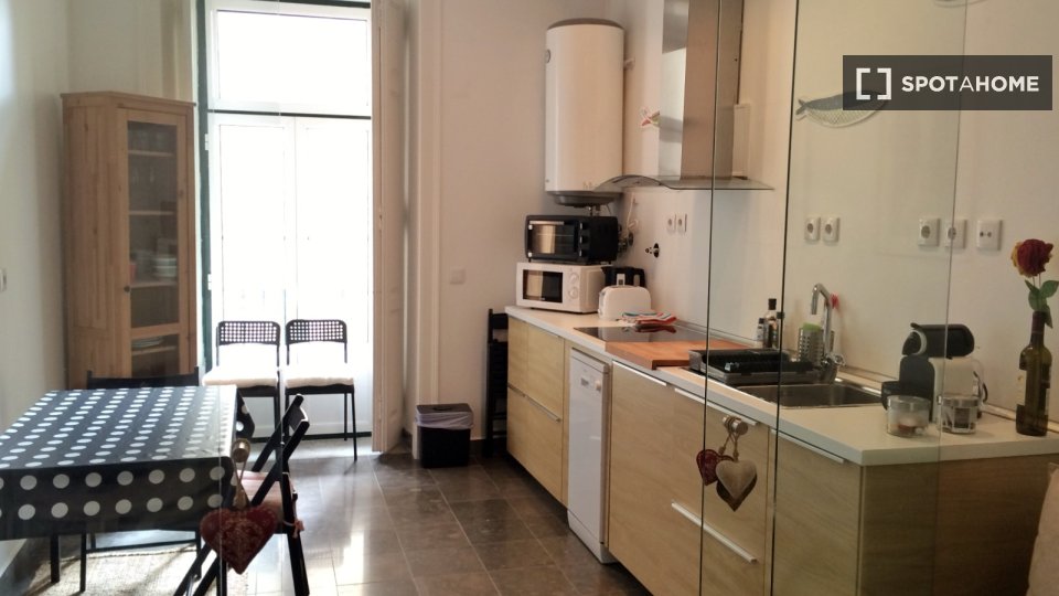 Apartment Lisbon, 1 bed — photo 1