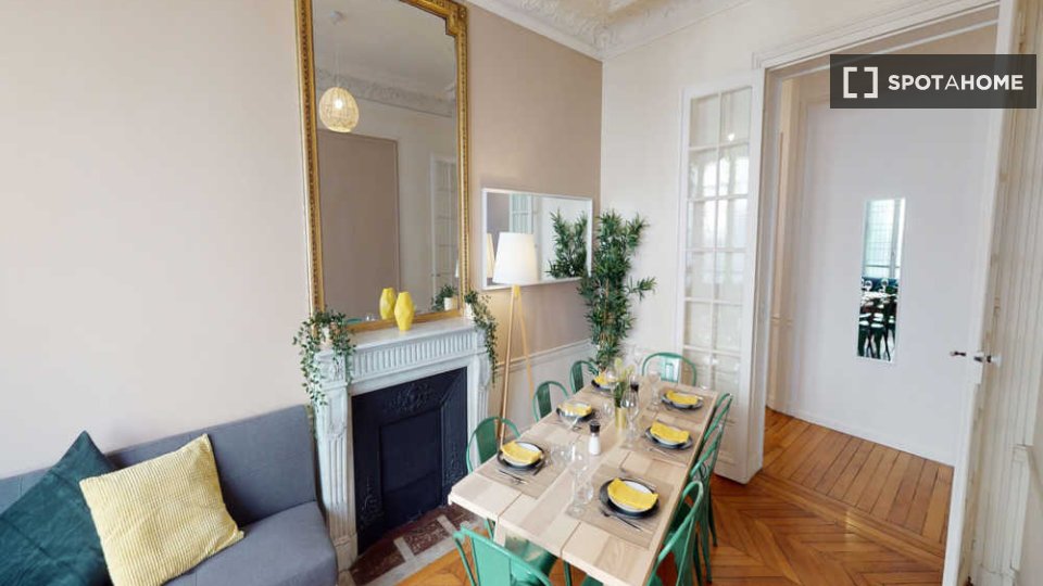 Double room Paris, 8 beds, 200m² — photo 11