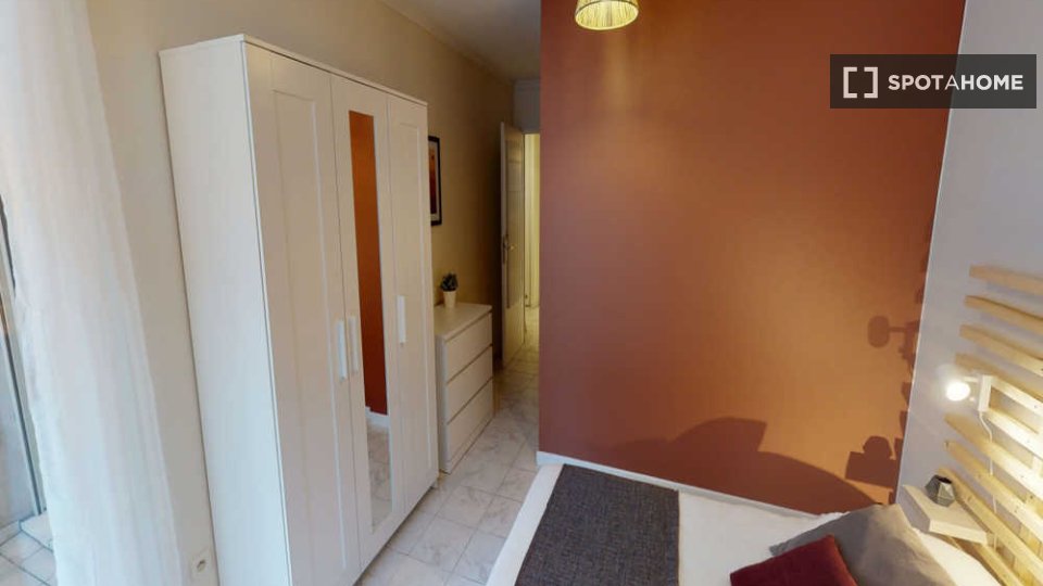 Double room Lyon, 3 beds, 70m² — photo 3