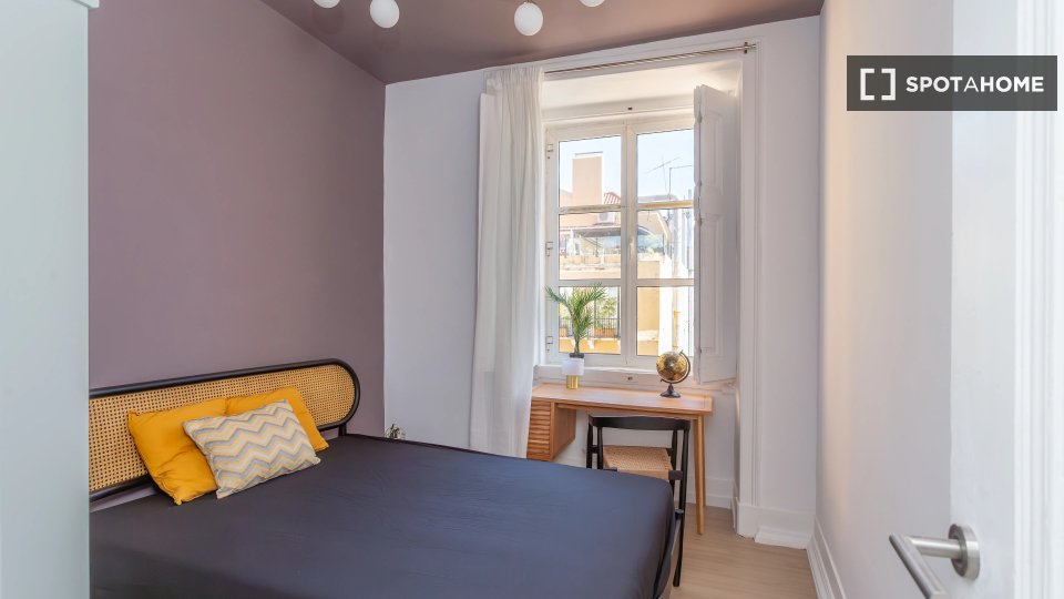 Double room Lisbon, 8 beds — photo 1