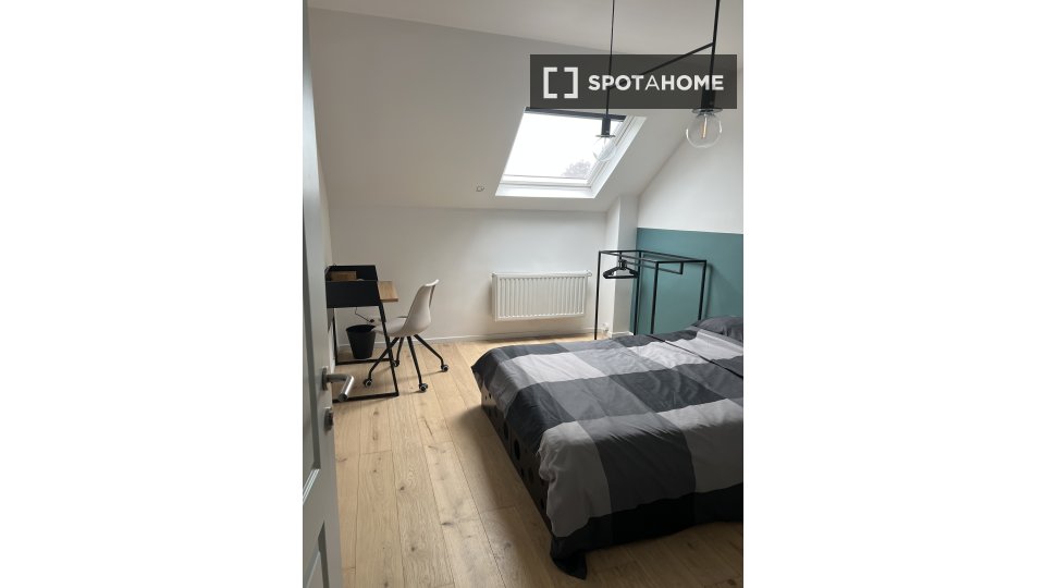 Double room Brussels, 11 beds, 16m² — photo 6