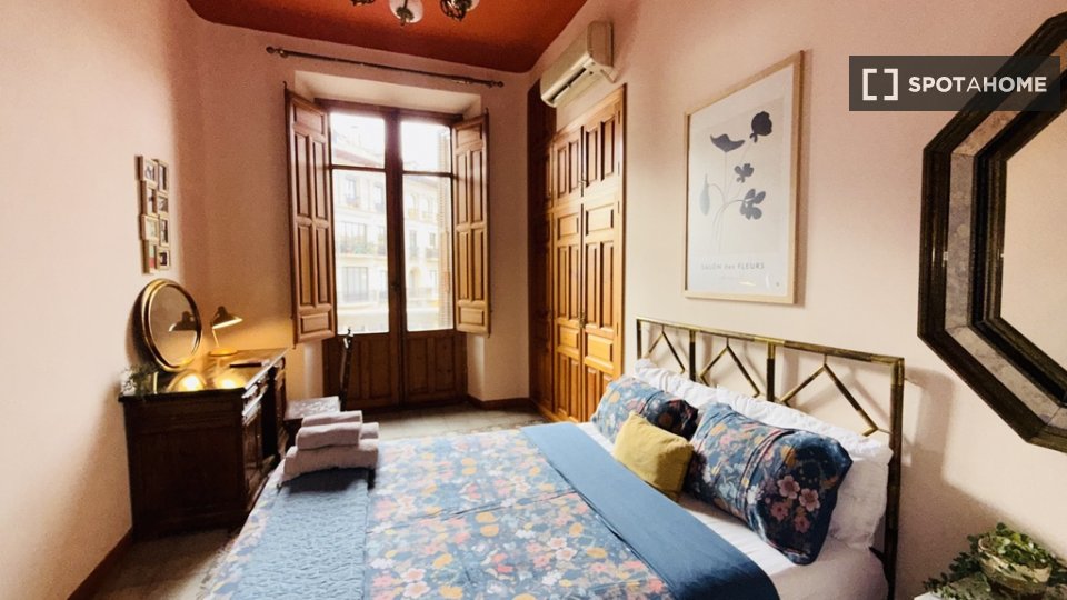 Double room Granada, 1 bed — photo 17