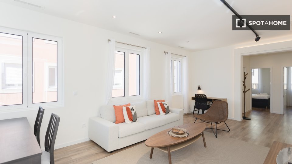 Apartment Porto, 3 beds, 95m² — photo 15
