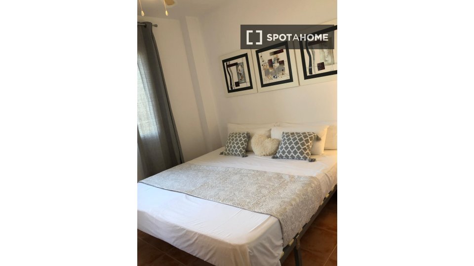 Apartment Alicante, 2 beds, 60m² — photo 16