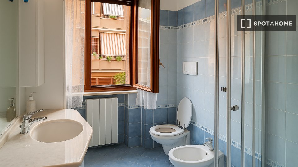 Double room Rome, 5 beds, 180m² — photo 36