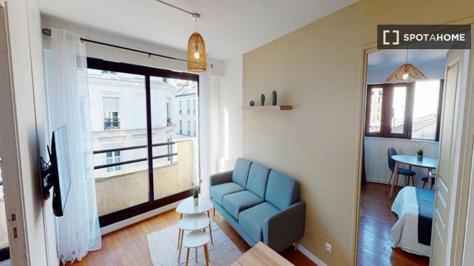 Double room Paris, 8 beds, 150m² — photo 2