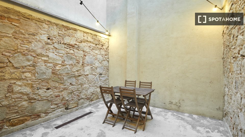 Apartment Barcelona, 1 bed, 83m² — photo 8