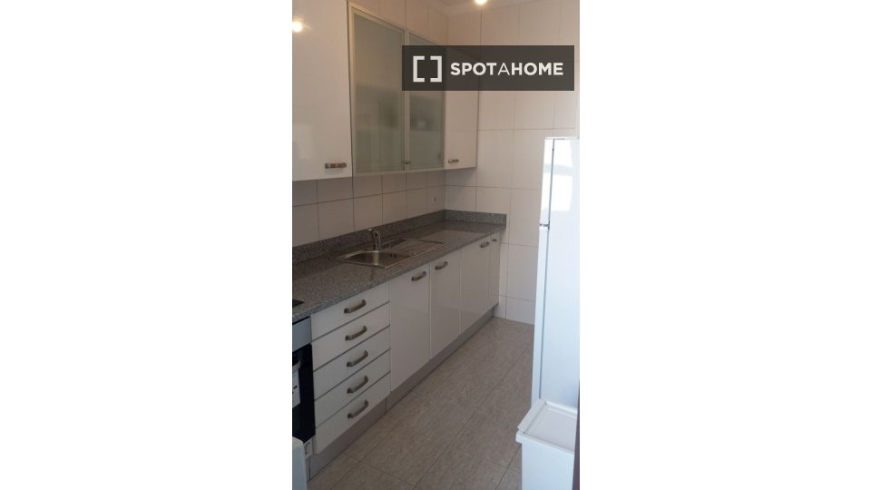 Double room Porto, 5 beds, 180m² — photo 14