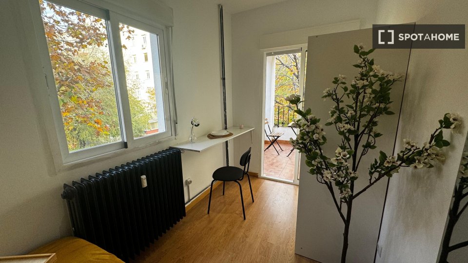 Double room Madrid, 5 beds — photo 26