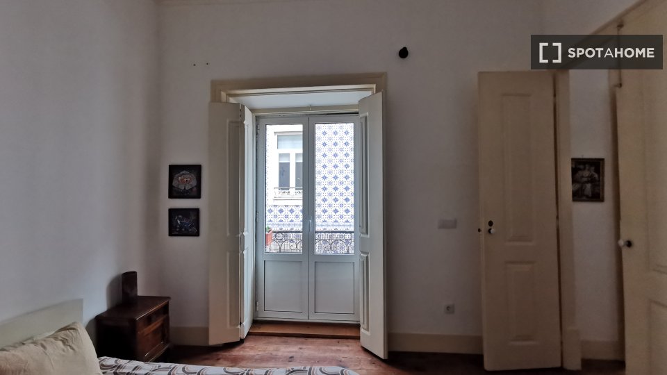 Double room Lisbon, 2 beds, 100m² — photo 5