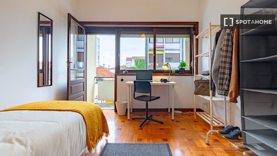 Double room Porto, 4 beds, 160m² — photo 17